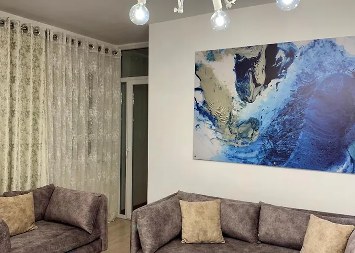 Lumiere 01 * טיראנה