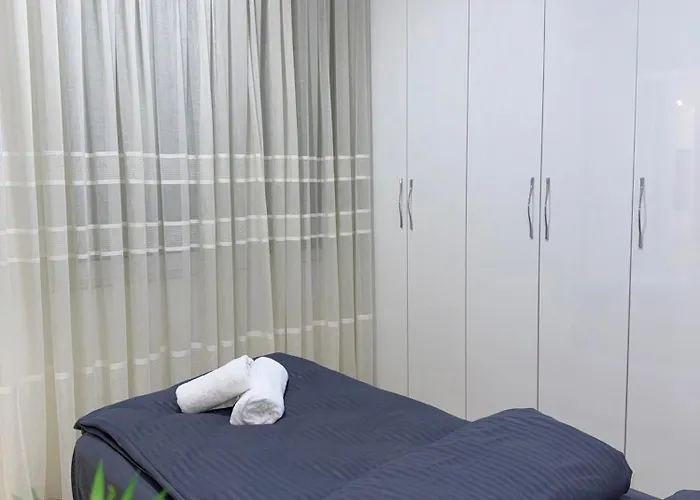 Appartement Lumiere 01 *